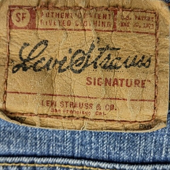 Levi's Women's Vintage Misses Bootcut Five Pocket Jeans (Size 16M) - Picture 4 of 7